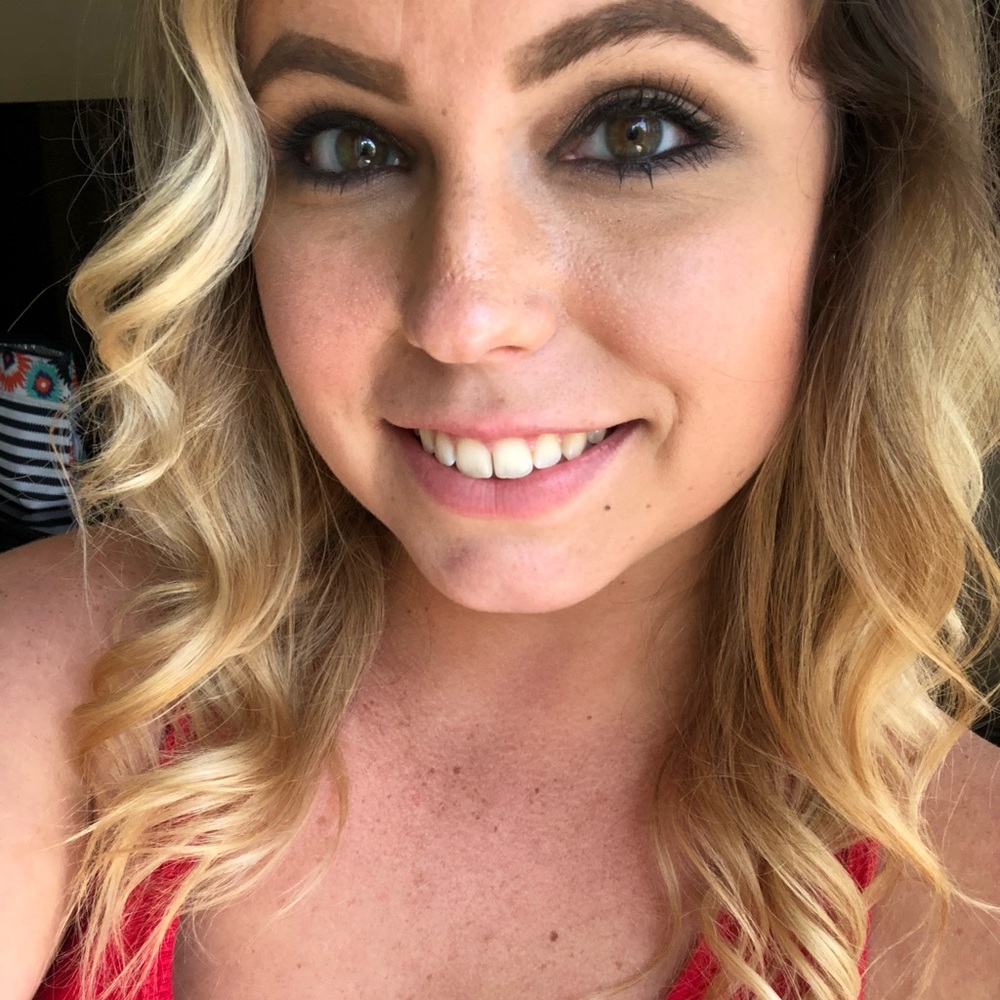 Meet your Posher, Brooke